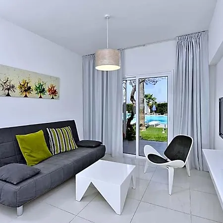 Mon Repos Ayia Napa
