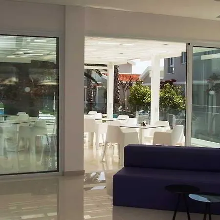 몬 레포스 호텔 아이아 나파