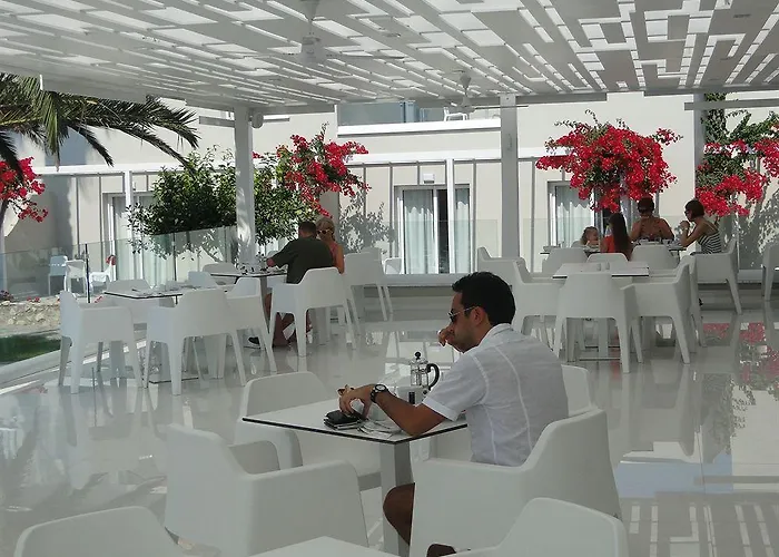 호텔 몬 레포스 아이아 나파